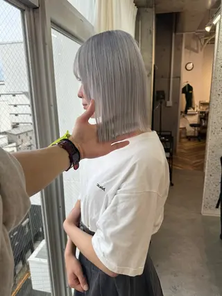 ミディアム 有人/バレイヤージュ /シャドールーツのヘアスタイル