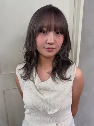 ミディアム カラー RorriM natsuのヘアスタイル