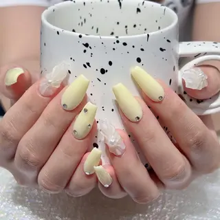 ネイル Queens テイのネイルデザイン