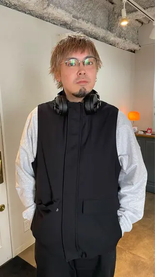 ショート カラー メンズ 高田 翔平のヘアスタイル