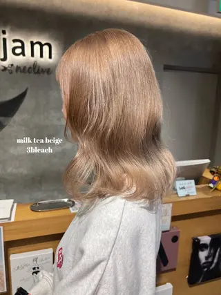 ミディアム カラー Kana 🍋 ハイトーン【高円寺】のヘアスタイル