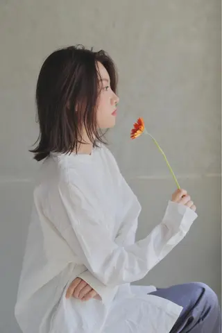 ミディアム さの あやねのヘアスタイル