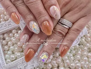ミディアム R NAILSALONのネイルデザイン