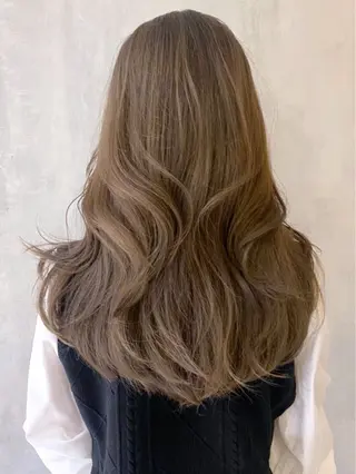 セミロング カラー パーマ 森山 陽菜のヘアスタイル