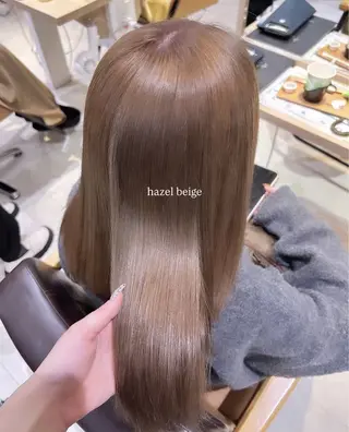 ロング 顔まわりレイヤー 🩶丸岡 優里のヘアスタイル