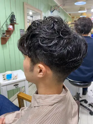 パーマ メンズ 🩶西 雪乃/透明感 くすみカラー🫧のヘアスタイル