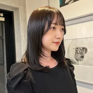 ミディアム カラー カジュアルを女っぽく 𝗮𝘆𝗮𝗰𝗼のヘアスタイル