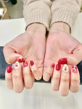 ネイル ネイルサロンエーナイン札幌大通本店所属・宇野 舞美のネイルデザイン