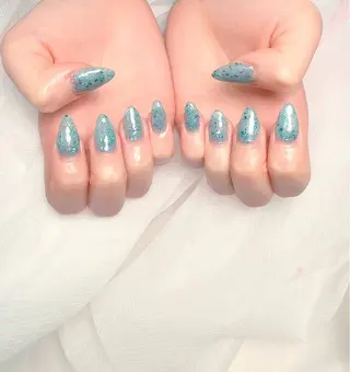 ネイル pink ladyサロン所属・べ にのネイルデザイン