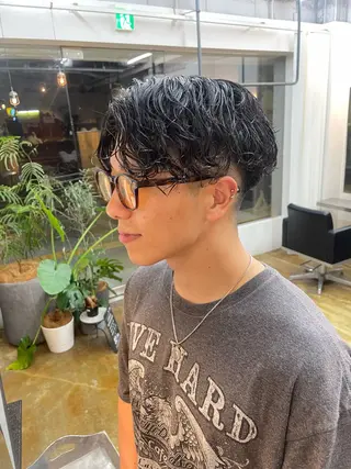 パーマ メンズ GOTODAYシェアサロン梅田店所属・まな カラー、メンズパーマのヘアスタイル