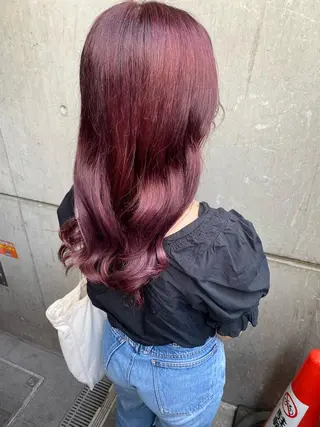 セミロング 透け感ベージュ ／ミハルのヘアスタイル