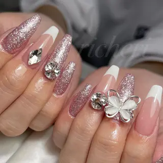 ミディアム ネイル richeri beautyのネイルデザイン