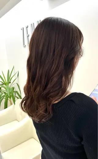 ロング コテ巻き風パーマ 藤澤　知彌のヘアスタイル