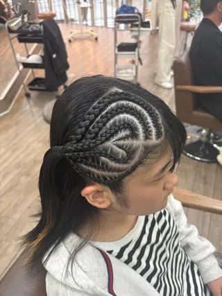 ヘアアレンジ キッズ WEST OLAND 黒坂佳乃のヘアスタイル