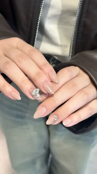 ネイル 🎀韓国レイヤー特化 🎀ベージュ/ミクのヘアスタイル