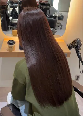 カラー ロングカット/ うる艶カラー/ユイのヘアスタイル