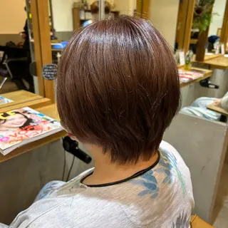 ショート カラー 若狭 彩花のヘアスタイル