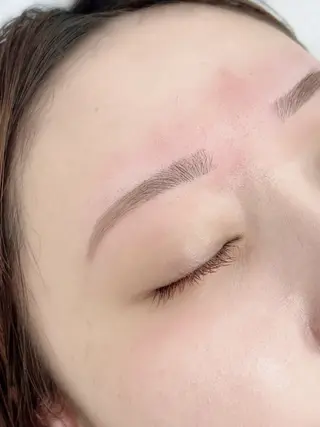 アイブロウ eyelash cornなつみのマツエク・マツパデザイン