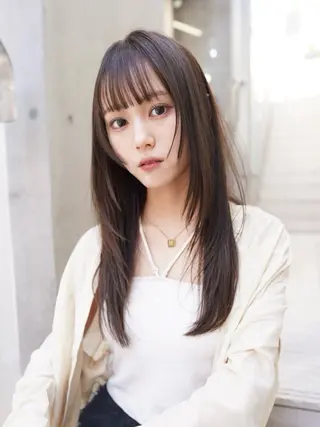 ロング センターパート /ニュアンスパーマのヘアスタイル