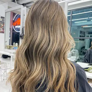 ロング カラー レイヤーカット💖 Kaedeのヘアスタイル