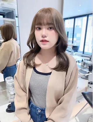 セミロング カラー ワンホン/韓国ヘア 🤍amiのヘアスタイル