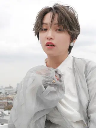 ショート カラー 高槻裕二 ショートボブ縮毛矯正のヘアスタイル