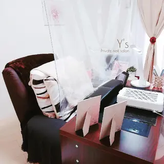 ネイル YUMI NAGAI  のネイルデザイン