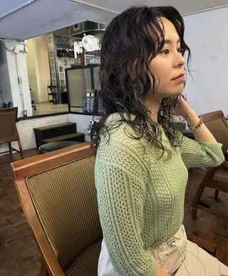 セミロング パーマ NOUN所属・eri kinjoのヘアスタイル