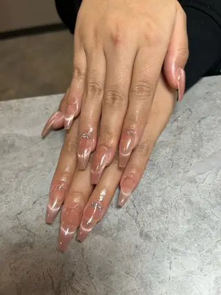 ネイル eyelash &nail REVE立川南口店所属・REVE南口 🌺yuina🌺のネイルデザイン