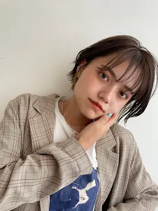 ショート KANO🌷 ブリーチなしカラーのヘアスタイル