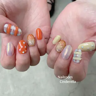 ネイル Nailroom. Cinderellaのネイルデザイン