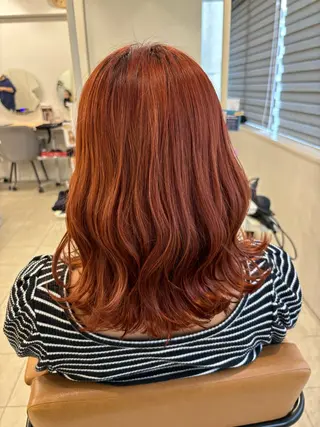 ミディアム カラー 工藤 沙羅のヘアスタイル