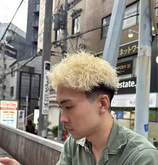 カラー メンズ SALOWIN梅田茶屋町North店所属・岡田/メンズ特化/パ ーマ&ショートのプロのヘアスタイル