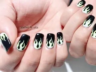 ネイル atelier la vita所属・lavita. mimuraのネイルデザイン