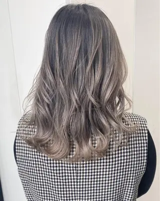 セミロング 公式 Ease by amble luxeのヘアスタイル