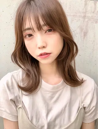 セミロング カラー トレンドヘア🌿 chinariのヘアスタイル