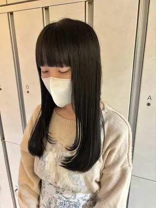 ロング Iris by artina 武蔵小杉店【イリス バイ アルティナ】所属・🎼レイヤー/顔周り カット/nene♬のヘアスタイル