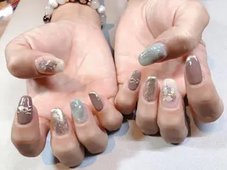 ネイル iiloo aromaworksのネイルデザイン