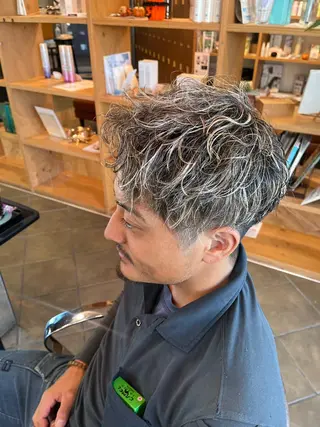 カラー パーマ 濱川 良栄のヘアスタイル