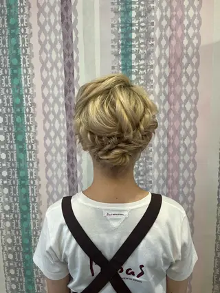 セミロング ヘアアレンジ 透明感カラー/ くびれヘア/ユウユのヘアスタイル