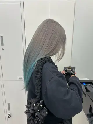 セミロング カラー 掛川 瑠唯のヘアスタイル