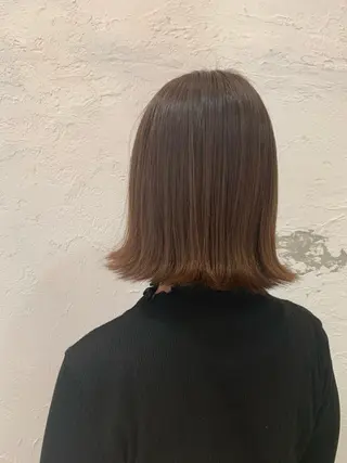 ミディアム カラー fio マナミのヘアスタイル