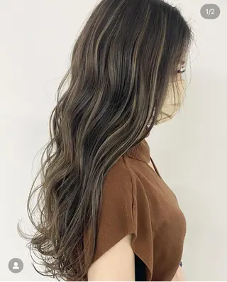 ロング カラー 石井 紫文のヘアスタイル