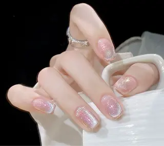 ネイル LEDアイラッシュ ∩_∩アオイのマツエク・マツパデザイン