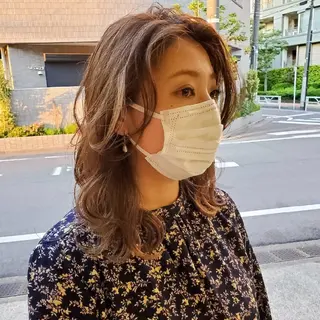 セミロング カラー フリーランス所属・韓国ヘア レイヤー くびれヘアMATSUのヘアスタイル