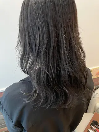 ミディアム 中井 茅佳のヘアスタイル