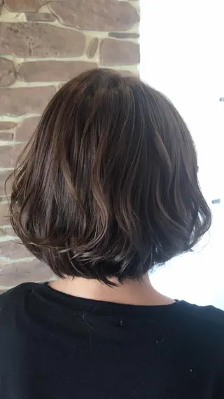 ショート カラー 浅岡 のどかのヘアスタイル