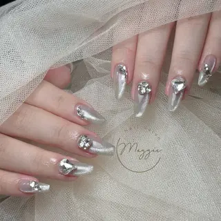ネイル Maggie Nail🦩のネイルデザイン