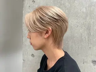 カラー メンズ ミルクティーベージュ /sara💛のヘアスタイル