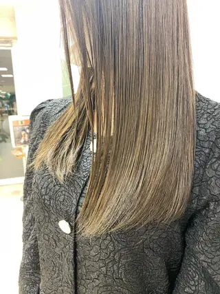 セミロング カラー ハイトーン/ウルフ /レイヤー/坂野幸伸のヘアスタイル